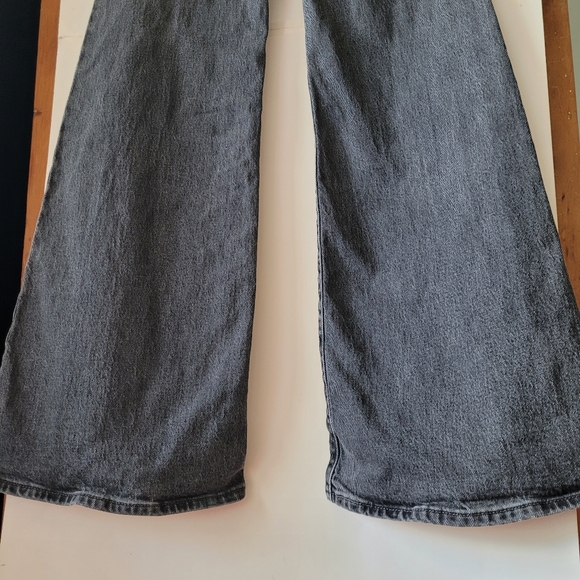 Levis Ribcage Bell Jeans Charcoal Black Size 23 - Picture 10 of 14